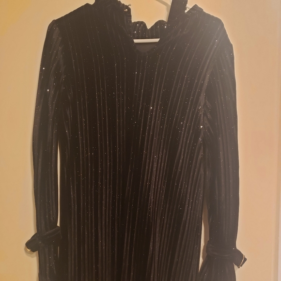 Black velvet evening dress - Picture 4 of 11